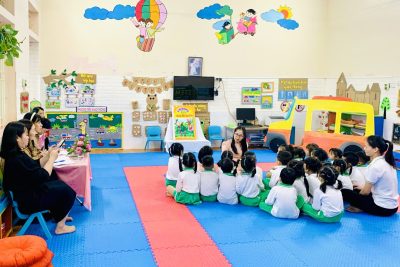 Giáo án truyện “Kiến thi an toàn giao thông”GV- Vũ Việt Hà